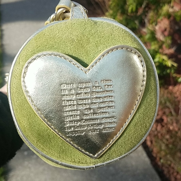 *sold* juicy Couture Barrel Bag - Picture 8 of 15